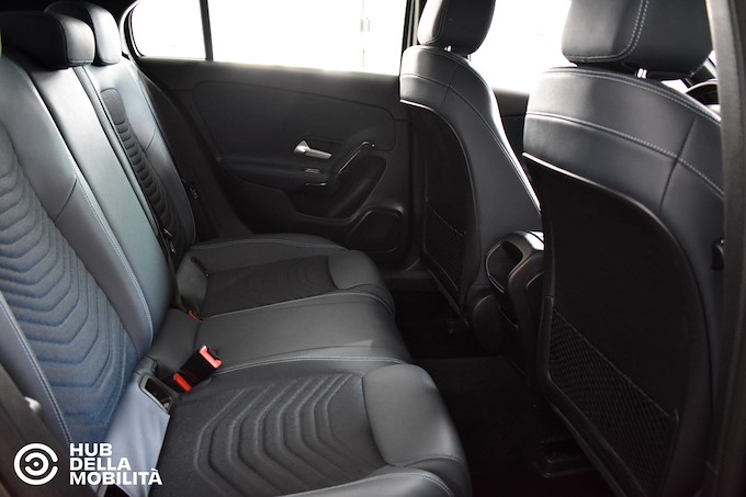 MERCEDES-BENZ A 180 d Automatic Business Extra